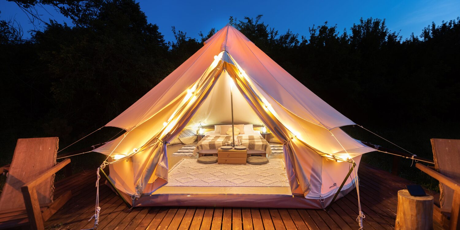 Featured image for “Glamping Beneath the Stars: Redefining Luxury Camping”